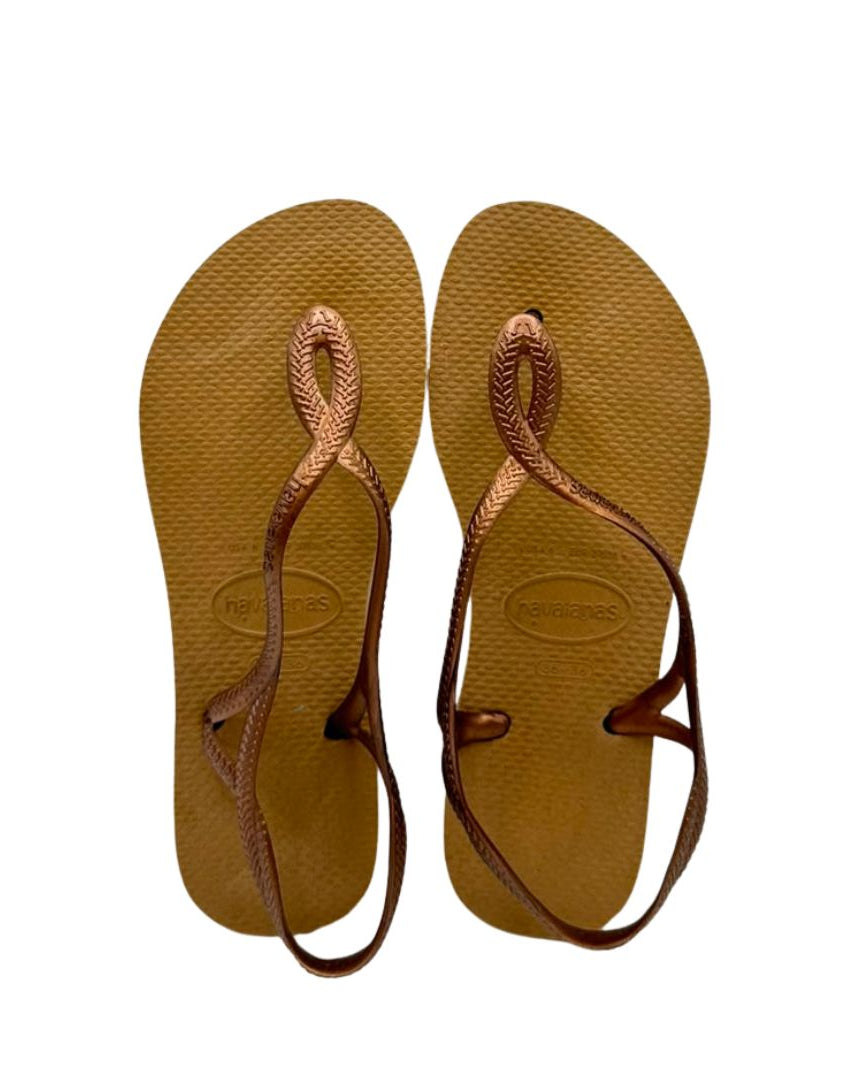 sandalias-dourado-havaianas